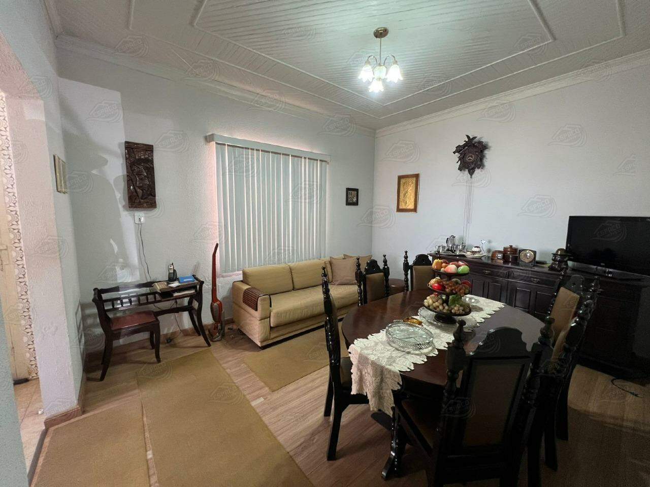 Casa à venda no Centro: 