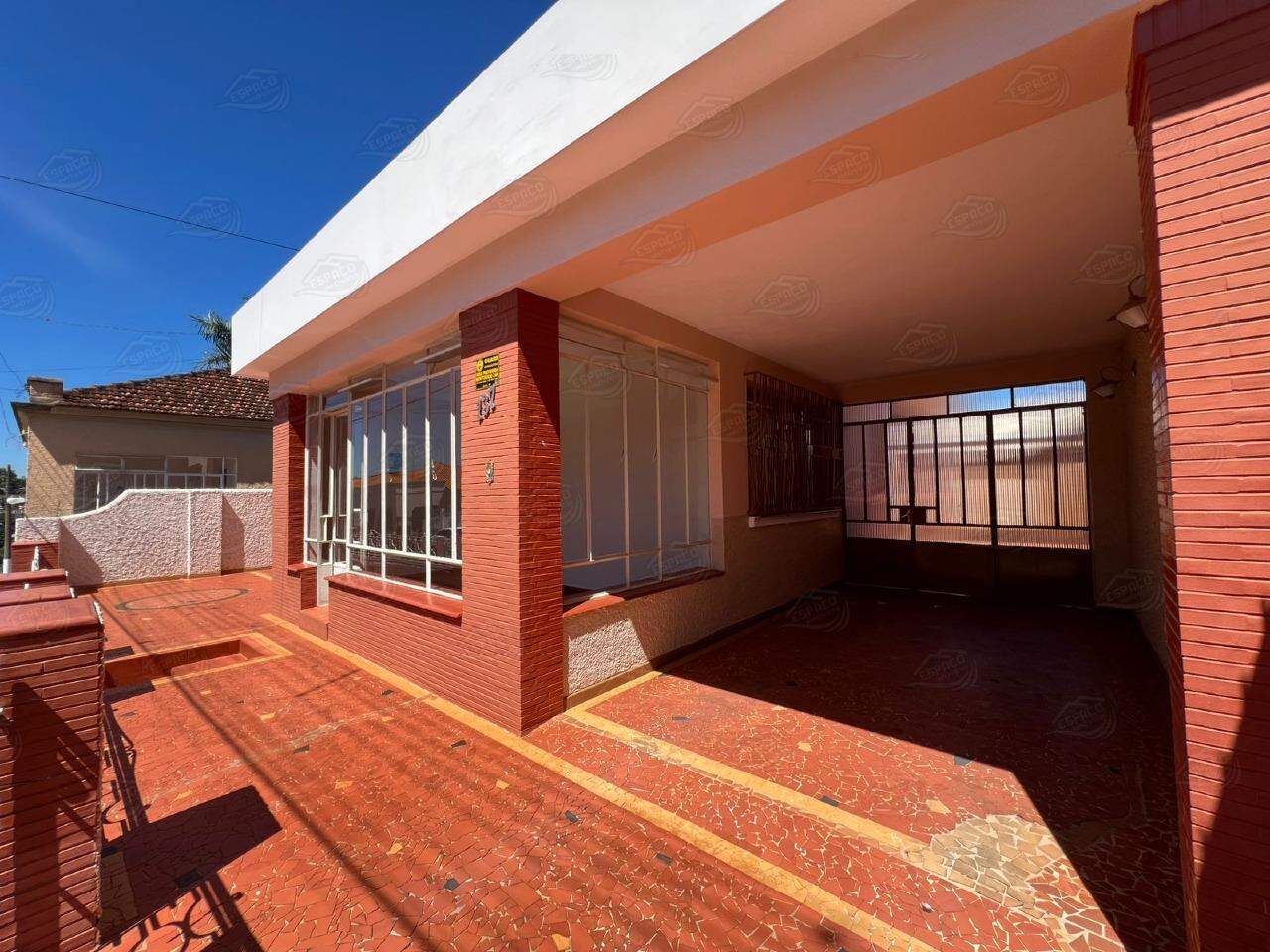 Casa à venda no Centro: 