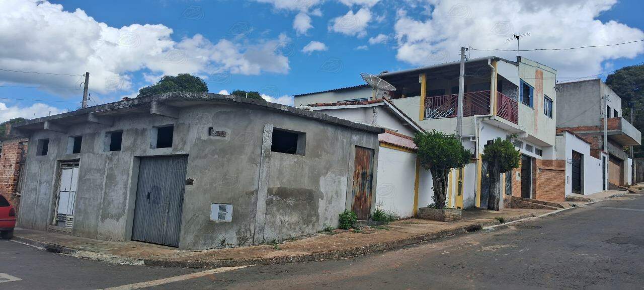 Sobrado à venda no Novo Horizonte: 