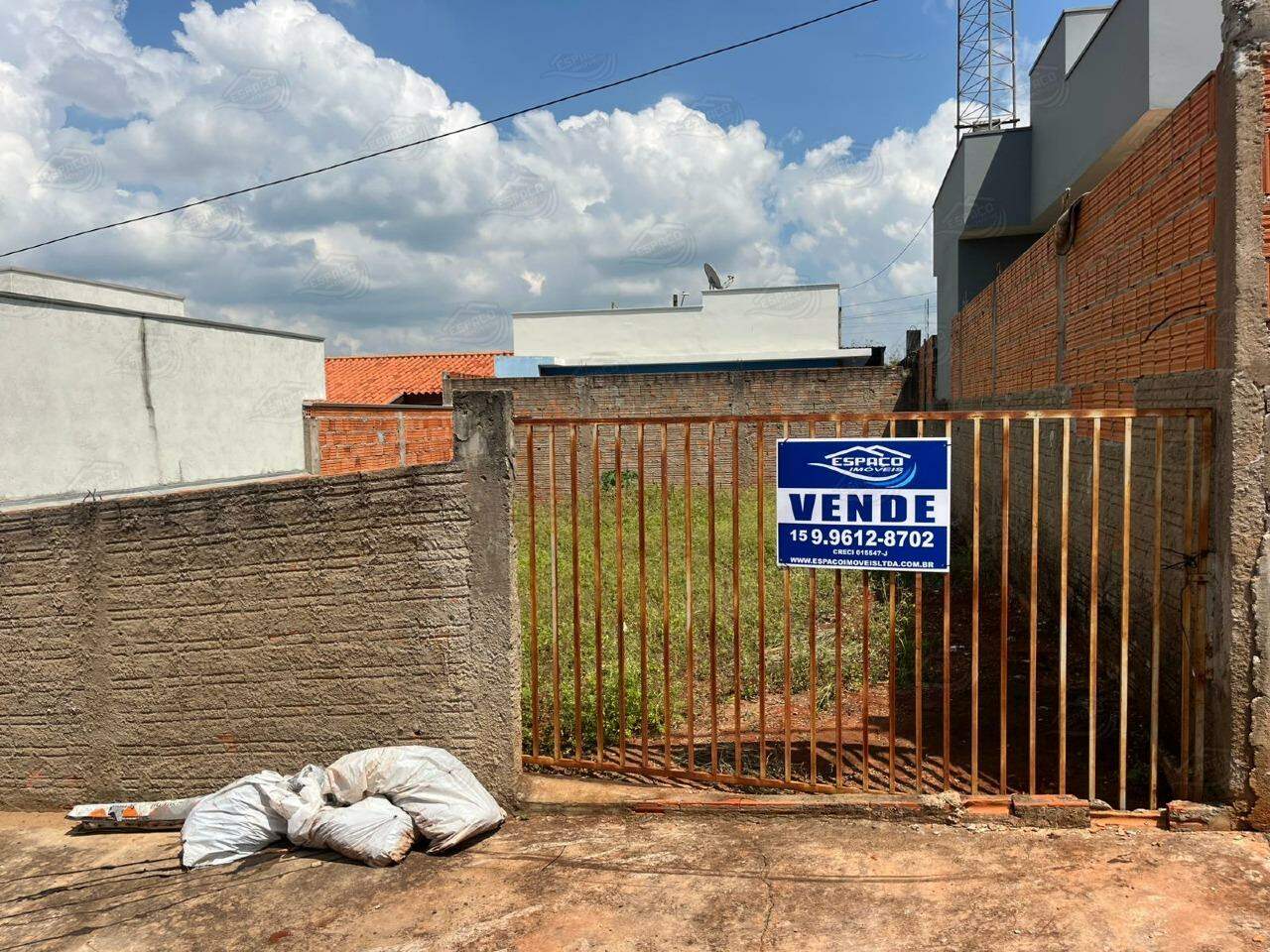 Terreno à venda no Cruzeiro: 