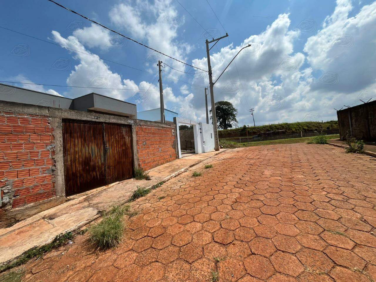 Terreno à venda no Cruzeiro: 