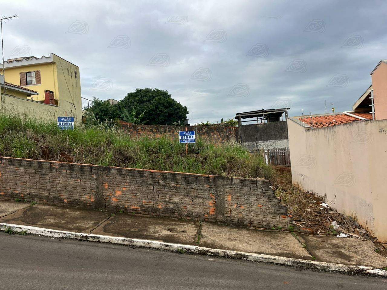 Terreno à venda no Centro: 