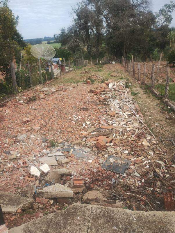 Terreno à venda no Santa Cruz dos Lopes: 