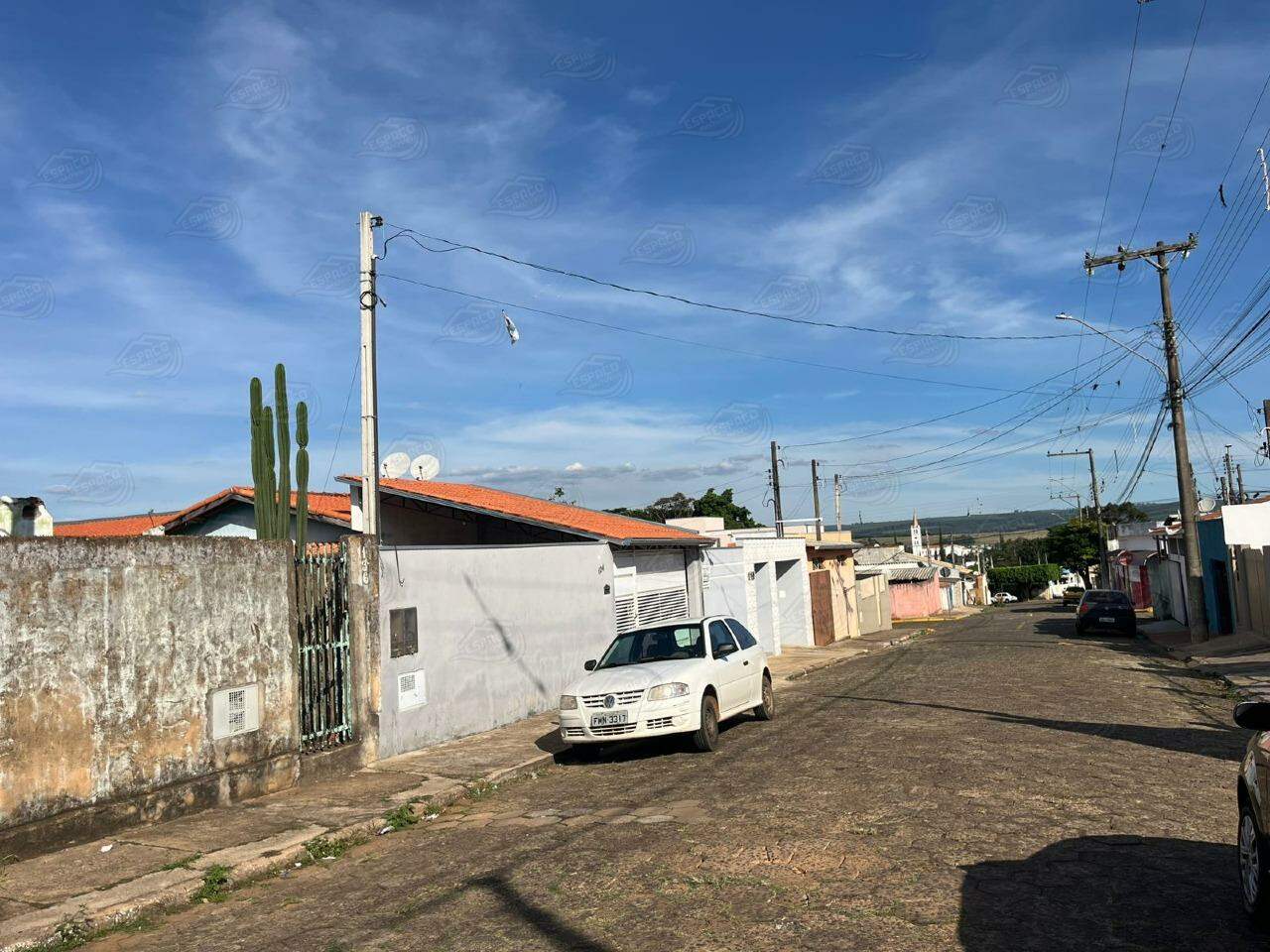 Terreno à venda no Cruzeiro: 