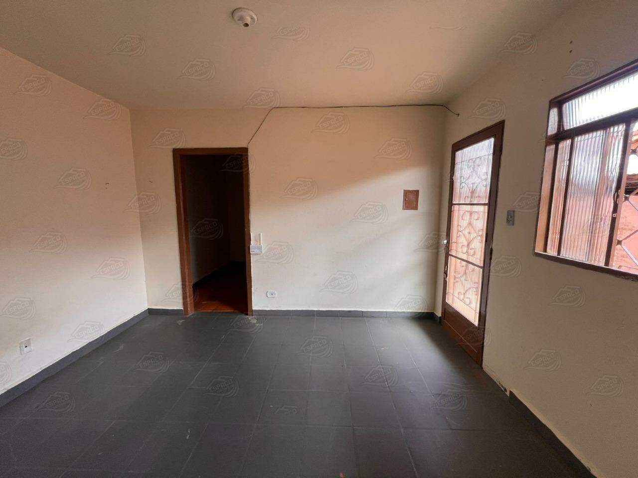 Casa para aluguel no Ginásio: 