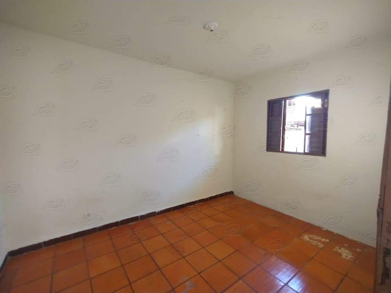 Casa para aluguel no Ginásio: 