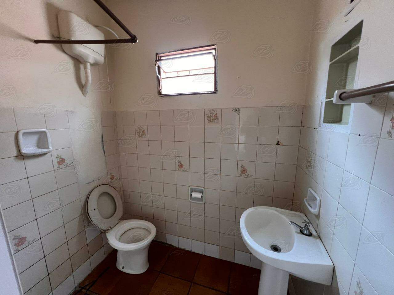 Casa para aluguel no Ginásio: 