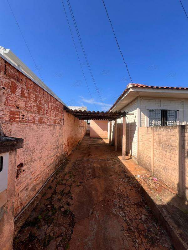 Casa para aluguel no Ginásio: 