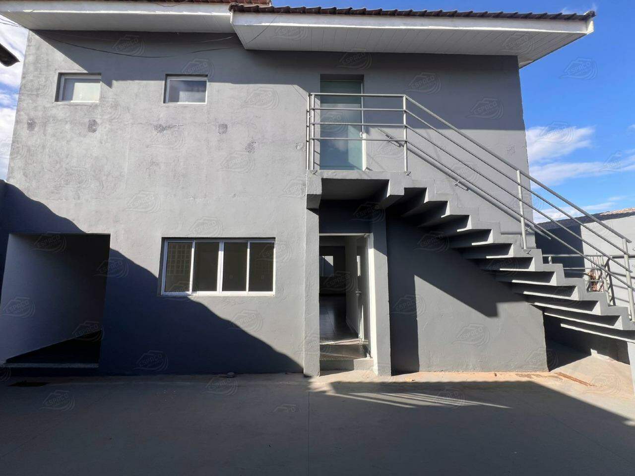 Sobrado à venda no COHAPAR: 