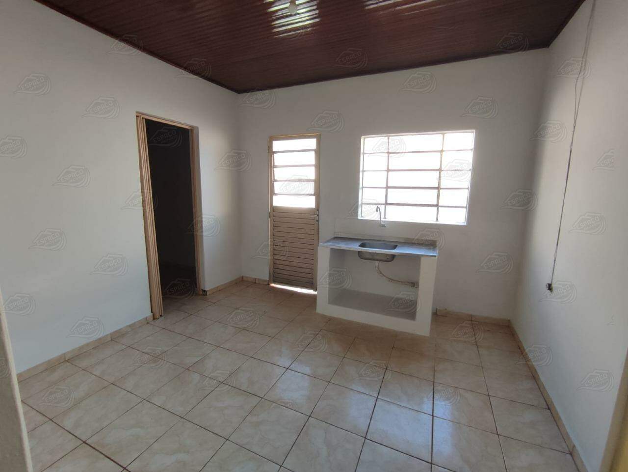 Casa para aluguel no Centro: 