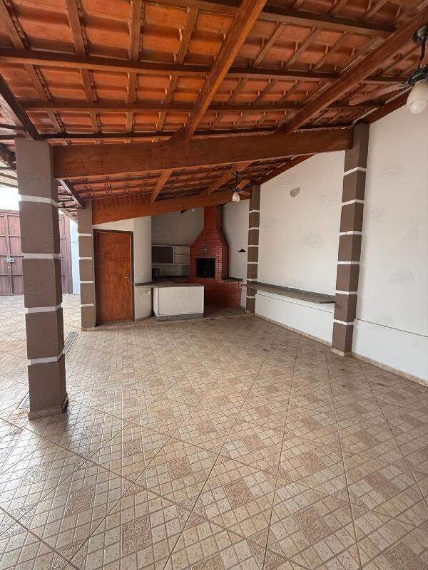 Casa para aluguel no Centro: 