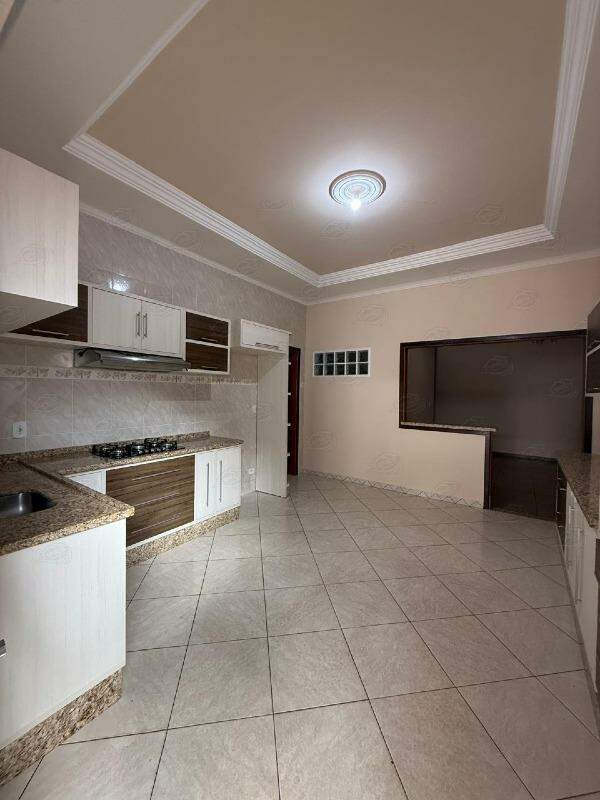 Casa para aluguel no Centro: 