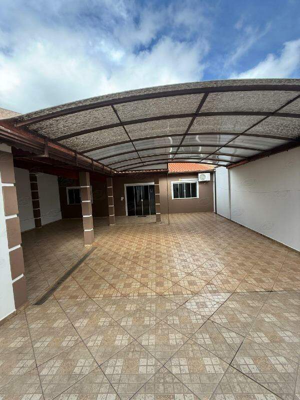 Casa para aluguel no Centro: 