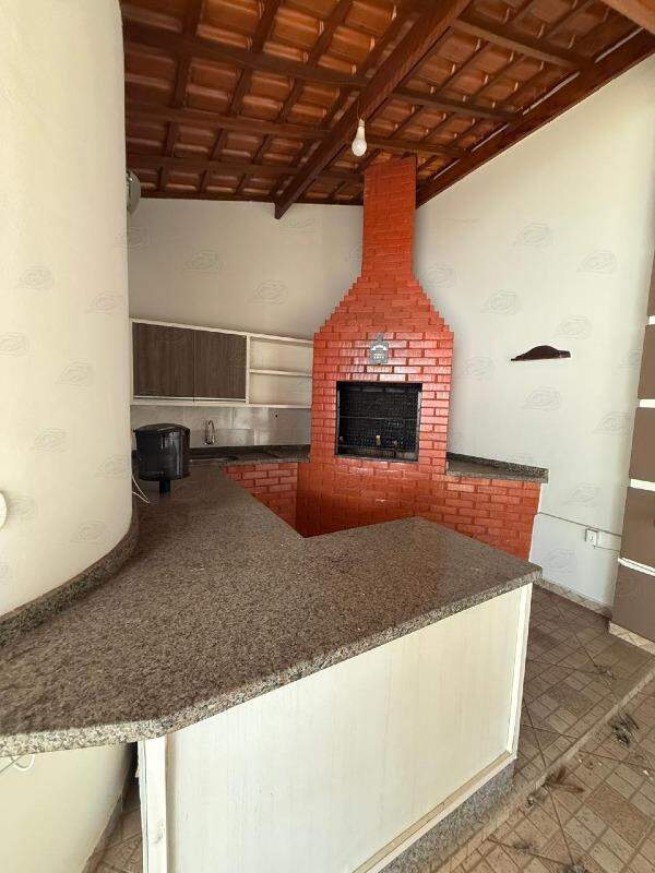 Casa para aluguel no Centro: 