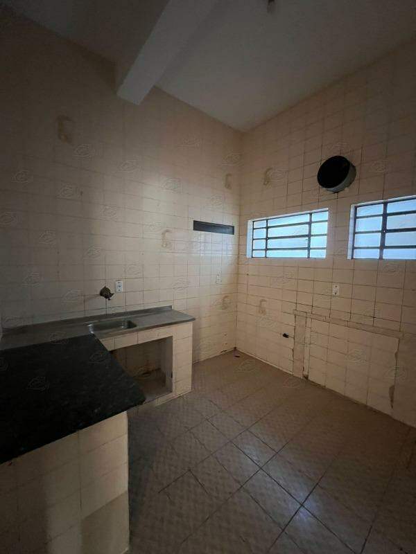 Ponto para aluguel no Centro: 