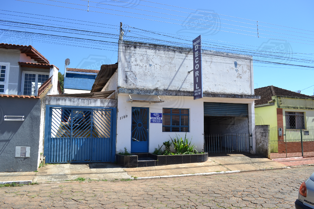 Casa à venda no Centro: 