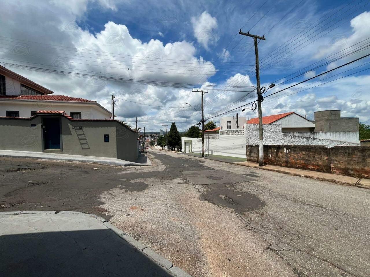 Terreno à venda no Ginásio: 