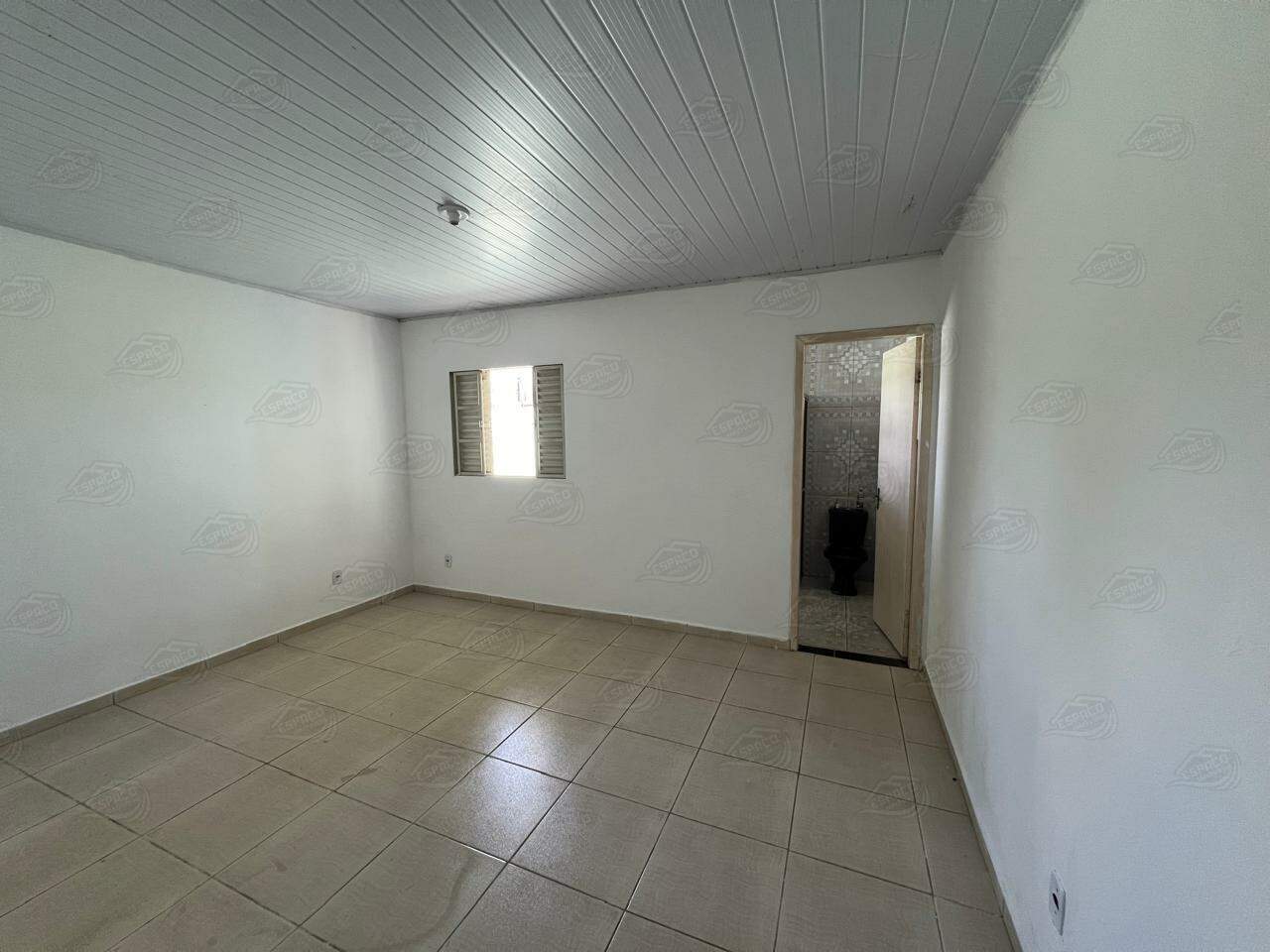 Casa à venda no Condomínio dos Professores: 