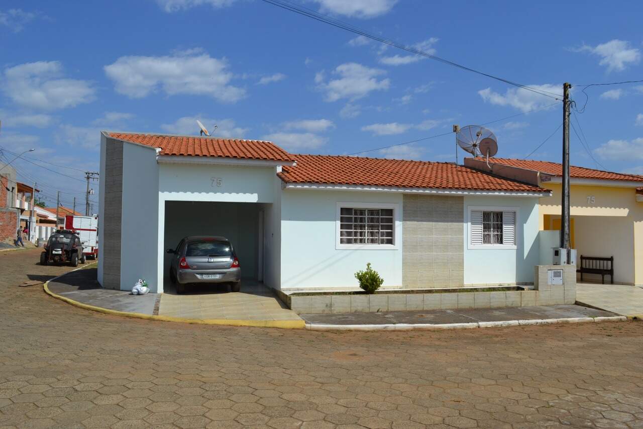 Casa à venda no Condomínio dos Professores: 