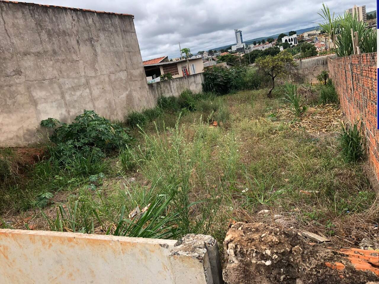 Terreno à venda no Ginásio: 