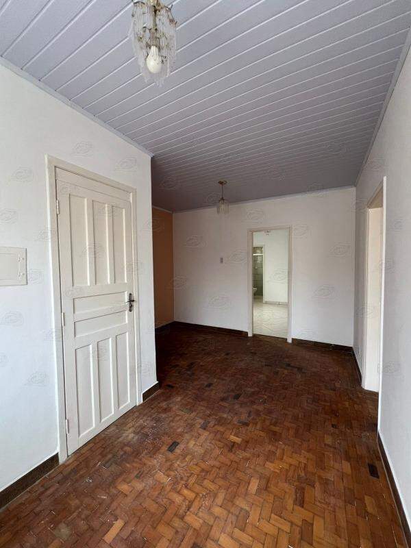 Casa à venda no Centro: 