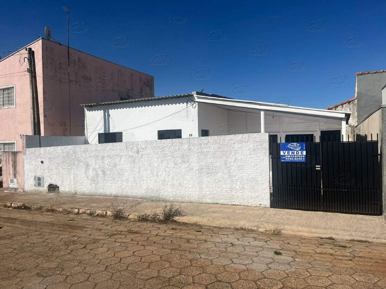 Casa à venda no Condomínio dos Professores: 