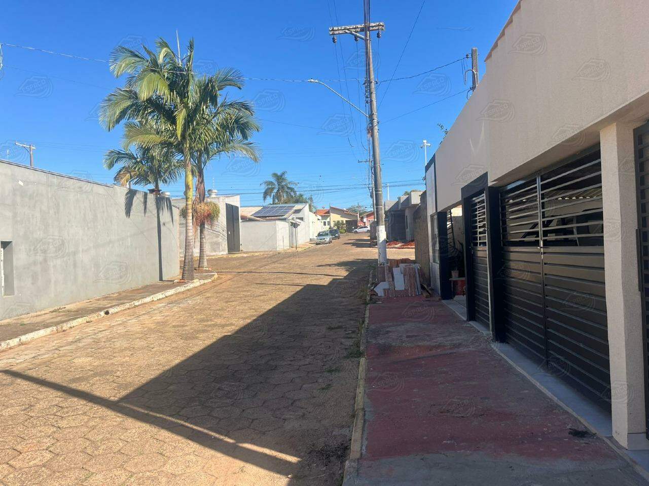 Casa à venda no Condomínio dos Professores: 