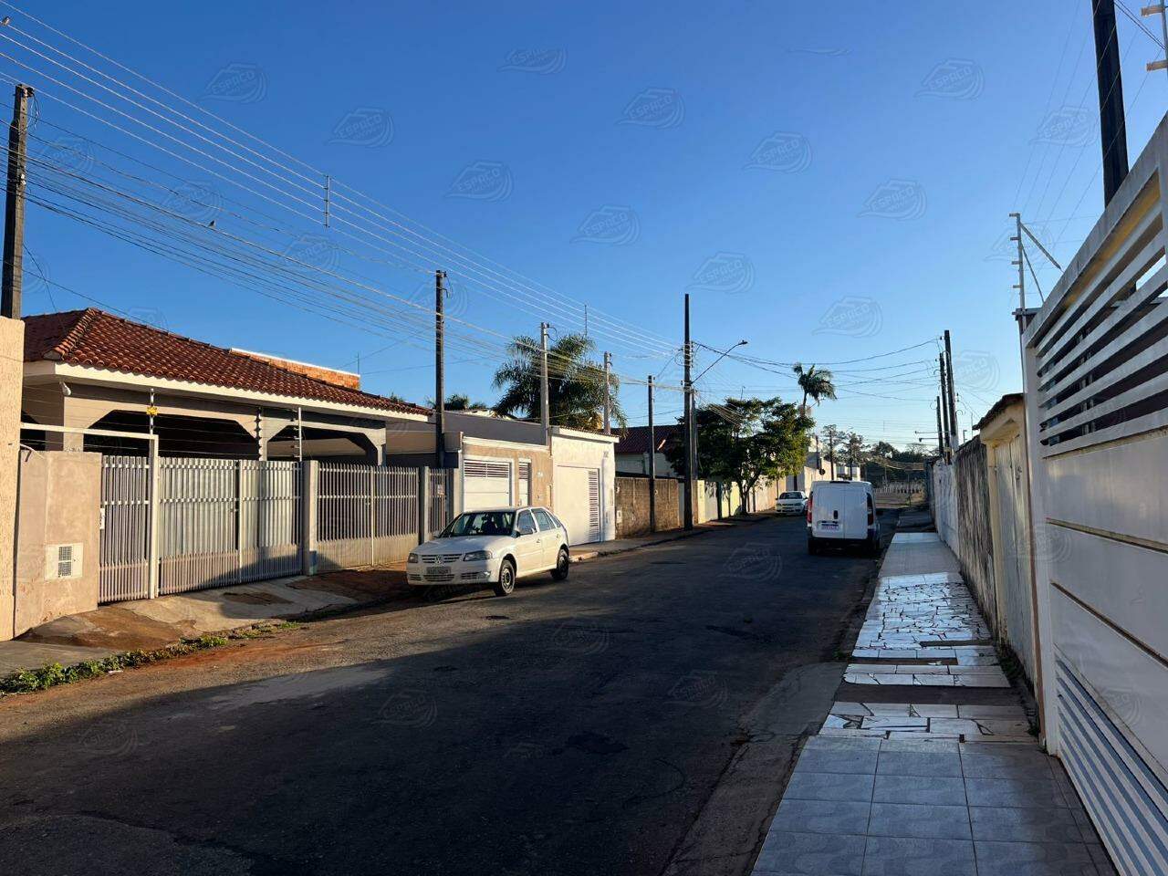 Casa à venda no Jardim Regina: 