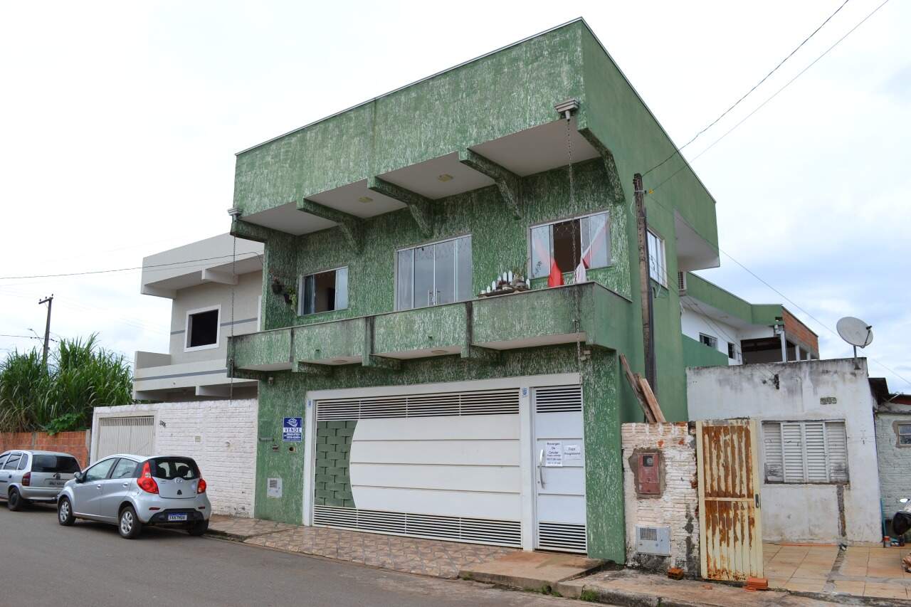 Sobrado à venda no Jardim Comodoro: 