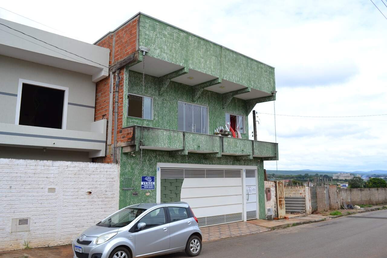 Sobrado à venda no Jardim Comodoro: 