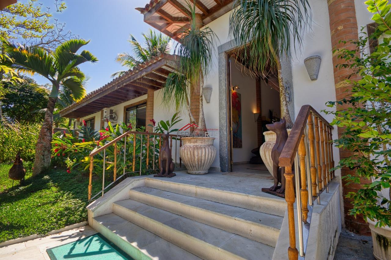 Casa à venda no Ferradura: 