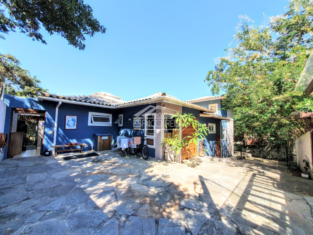 Casa à venda no Ferradura: 