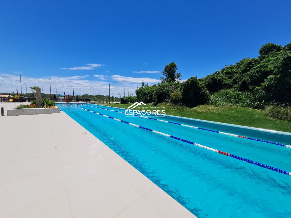 Terreno à venda no Golfe: 