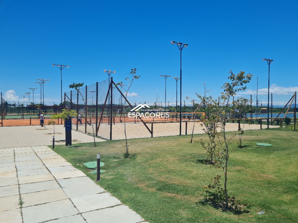 Terreno à venda no Golfe: 