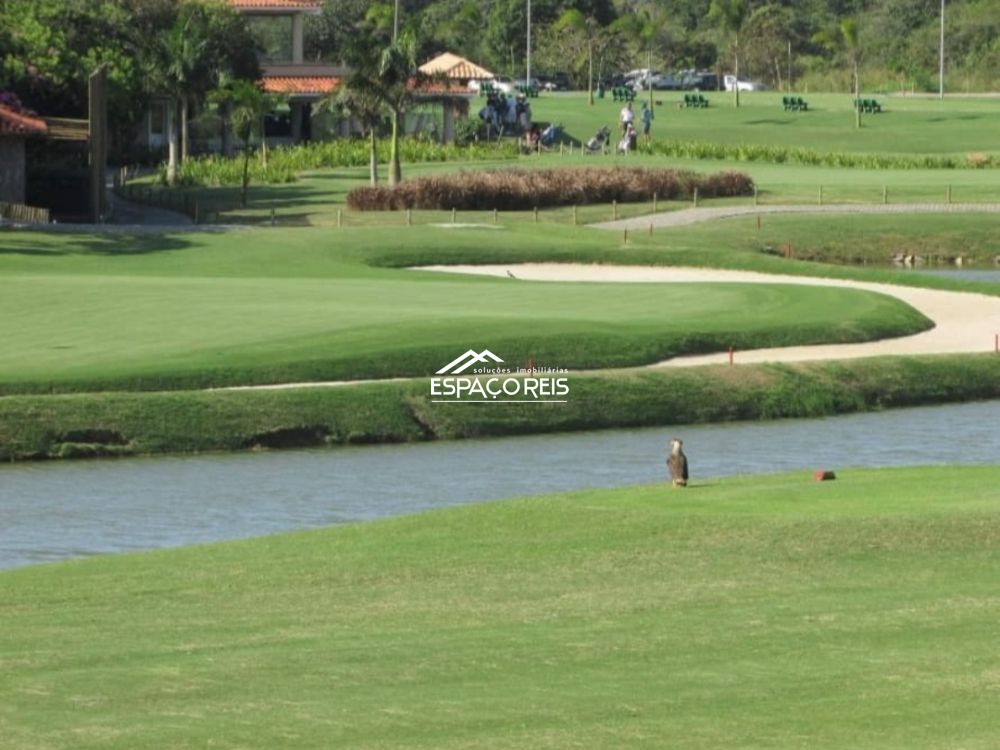 Terreno à venda no Golfe: 
