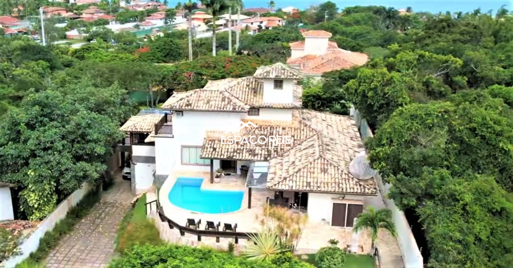 Casa à venda no Ferradura: 