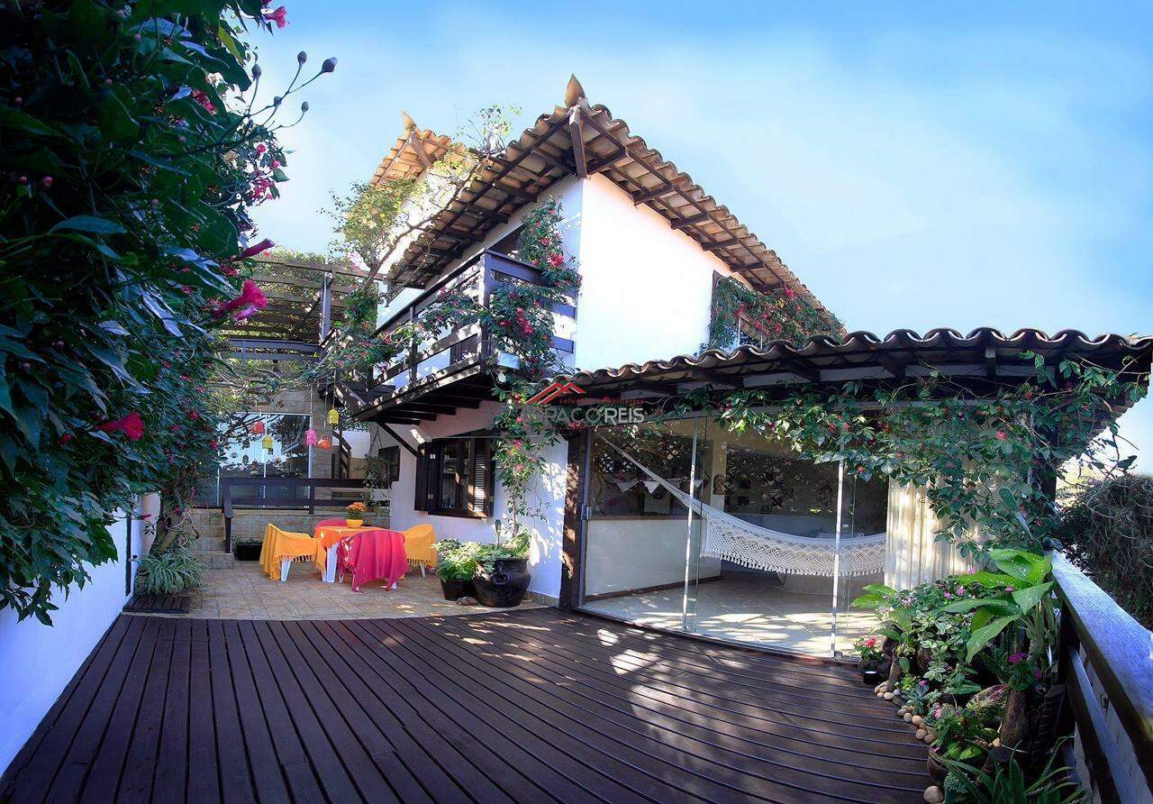 Casa de Condomínio à venda no Manguinhos: 