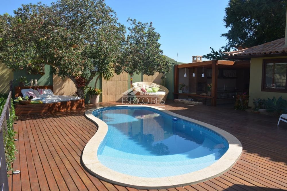 Casa de Condomínio à venda no Forno: 