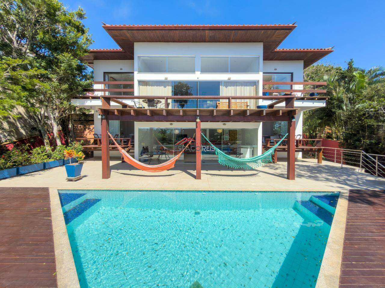 Casa à venda no Ferradura: 