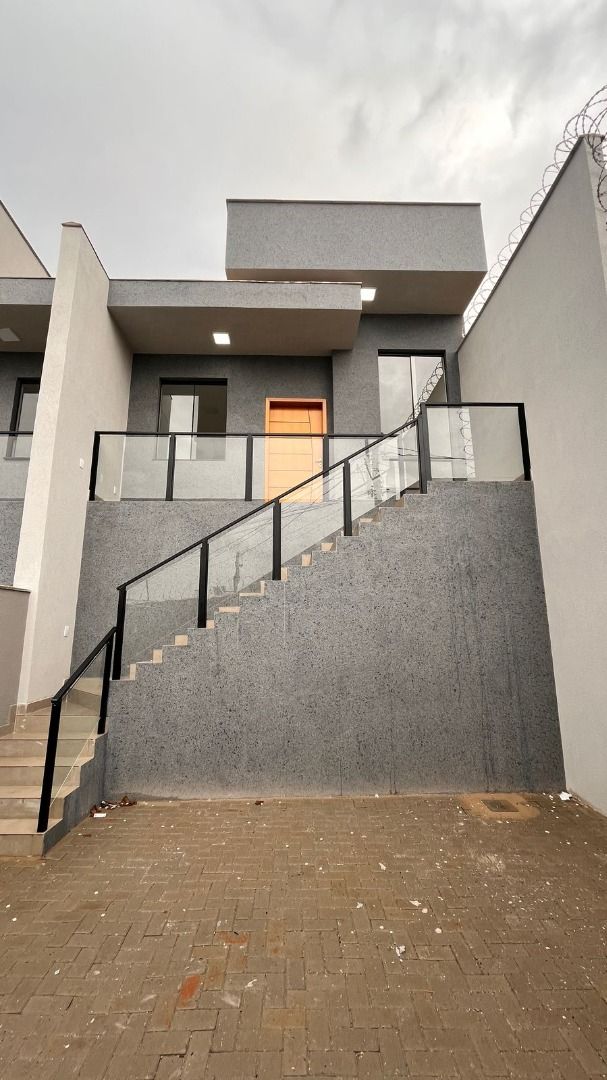 Casa, 3 quartos, 76 m² - Foto 2