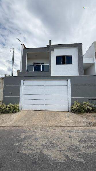 Casa, 3 quartos, 242 m² - Foto 2