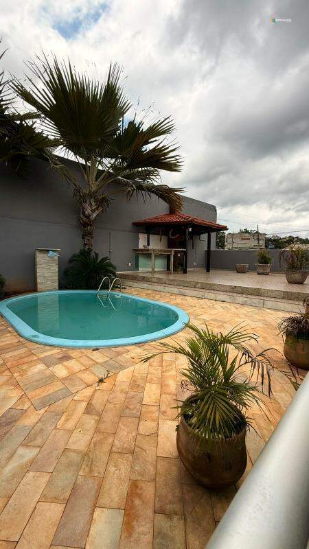 Casa, 3 quartos, 153 m² - Foto 1