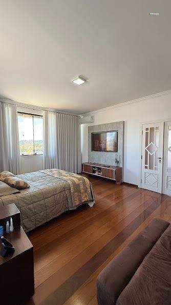 Casa, 4 quartos, 318 m² - Foto 23