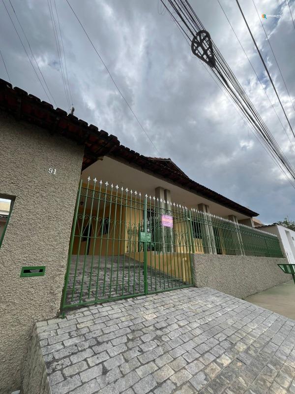 Casa, 4 quartos, 178 m² - Foto 1