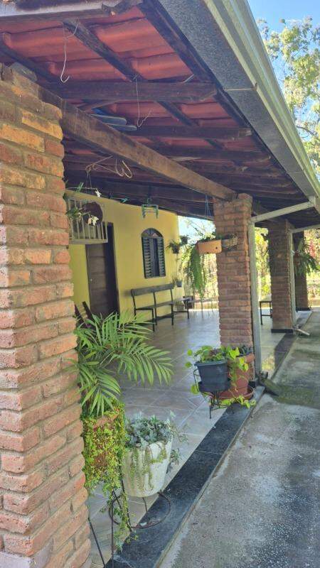 Chácara, 3 quartos, 2190 m² - Foto 1