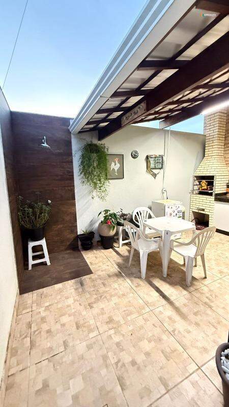 Casa, 2 quartos, 62 m² - Foto 1