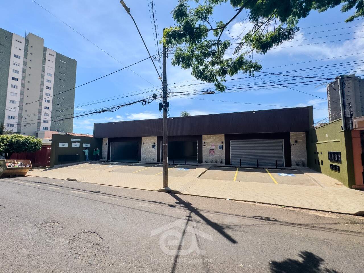 Sala ou Loja para aluguel no Mercês: 