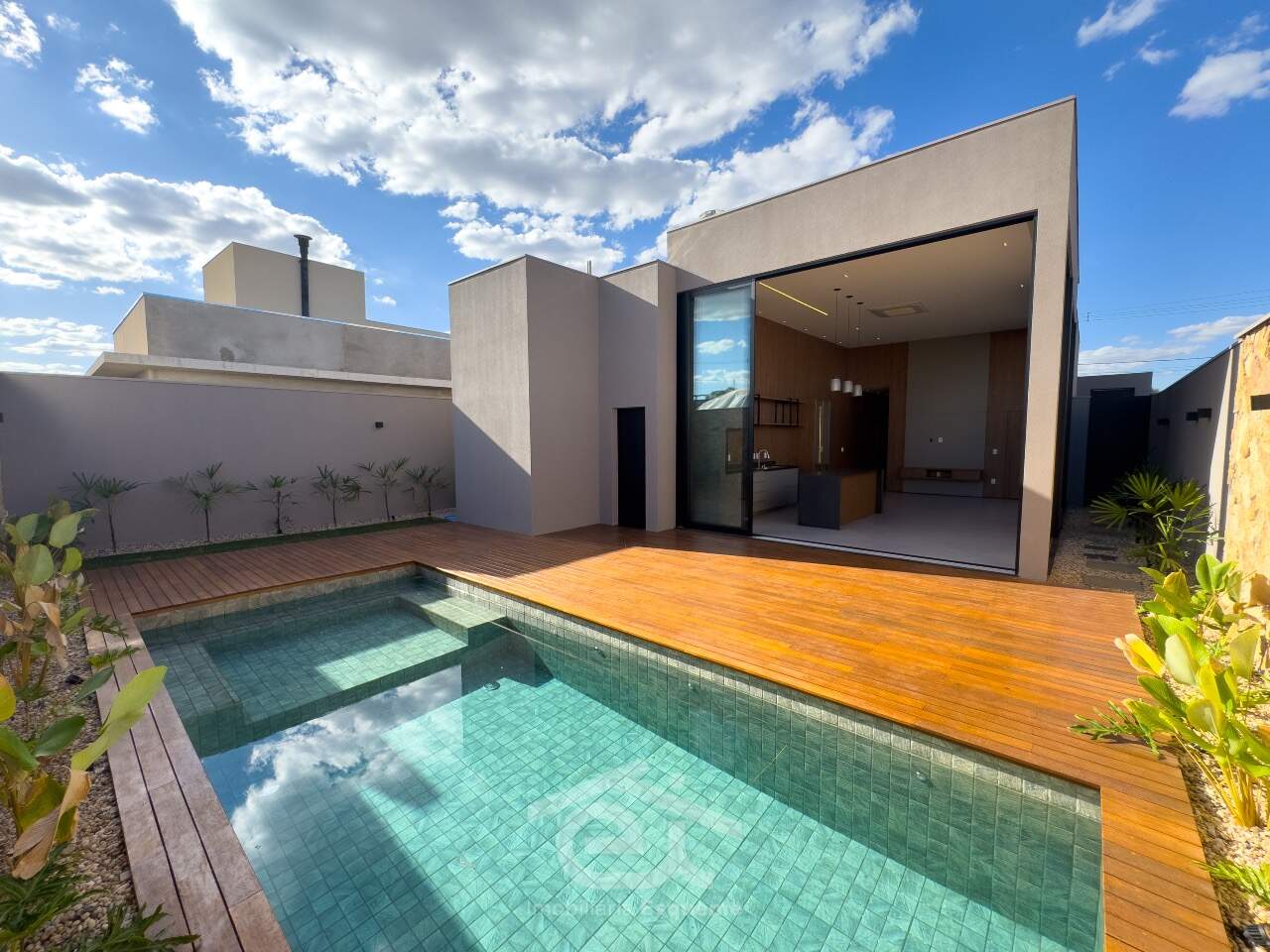 Casa Condominio à venda, 3 quartos, 3 suítes, 4 vagas, Damha Residencial Uberaba III - Uberaba/MG