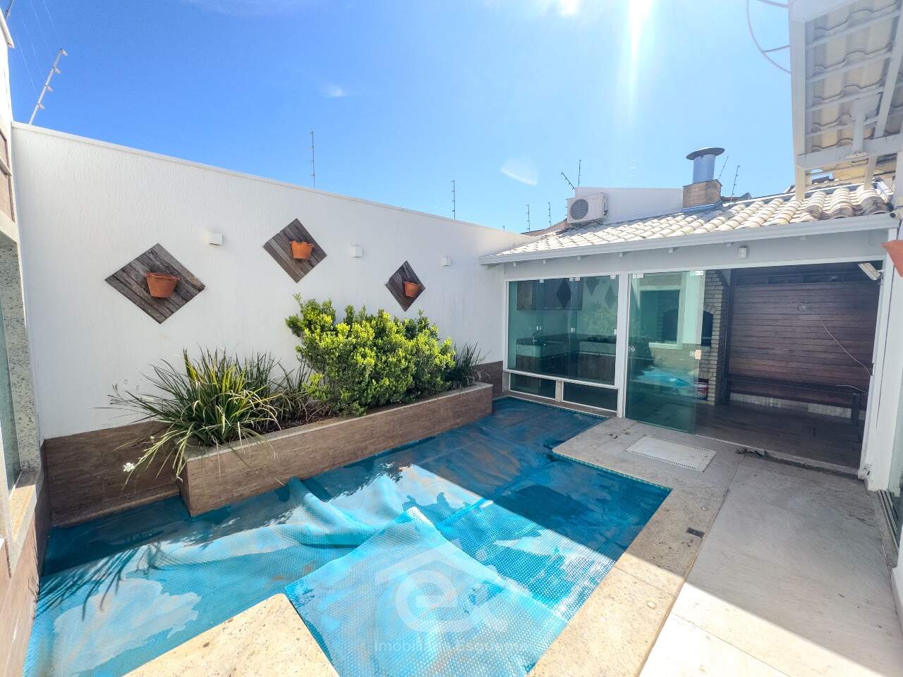 Casa para aluguel, 3 quartos, 1 suíte, 4 vagas, Manoel Mendes - Uberaba/MG