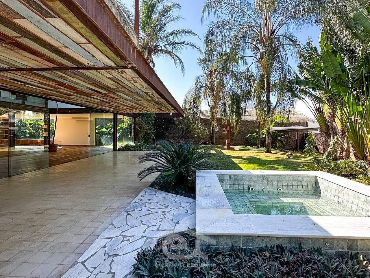 Casa Condominio à venda, 4 quartos, 4 suítes, 6 vagas, Flamboyant I - Uberaba/MG